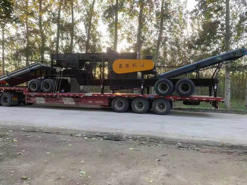 移動式煤炭破碎機發往內蒙古現場